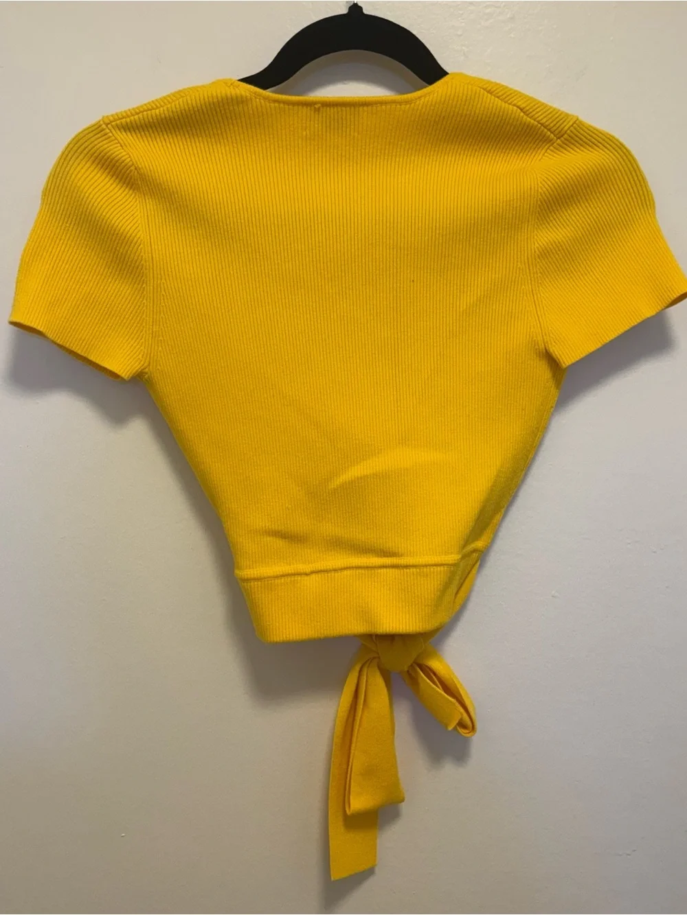 Aritzia Wilfred All tied up crop sweater Size M